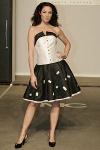 08-03-2007 SHOWBIZZ; MONIQUE COLLIGNON PRESENTEERDE HAUTE COUTURE COLLECTIE VOORJAAR-ZOMER 2007. In de westelijke gasfabriek te Amsterdam kwamen meer dan 600 MC. fans genieten van een  klein avondje MC mode. De gesponcerde show door oa. AUDI -PUPA visagie- Rob Peetoom Hair en make up - Jacobus Toet Champagne- Calexis schoenen was er een om niet gauw te vergeten. Prachtige modellen een top lokatie, prachtige mode en MC fans die genoten. Na de show even netwerken met een heerlijk glas Champagne in de hand,wat wil men nog meer op een woensdagavond.
foto: Albert den Iseger.