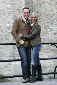 21-03-2007 SHOWBIZZ; FRANS BAUER 23 ECHTE KILO-S AFGEVALLEN EN IS EEN ANDER MENS GEWORDEN.Frans is via het Sonja Bakker dieet en veel te trainen en te sporten 23 kilo kwijt.Hij voelt zich herboren en verkeerd in een top conditie. Weekblad Prive ging met Frans en Mariska en paar dagen op stap en maakte de mooiste foto reportage. Het echte verhaal van Frans en Mariska en mooste foto-s morgen in uw Weekblad Prive.
