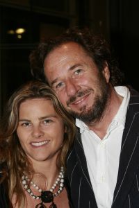 18-03-2007 SHOWBIZZ; ZAKEN VROUWEN HOUDEN VAN MOOIE MODE DUS VAN MART VISSER. Het Amsterdamse Hilton was weer bepalende lokatie voor het modebeeld van voorjaar-zomer 2007. Mart Visser bracht een wisselende show van zijn draagbare mode voor vooral de zakenvrouw, jong of oud. Ook diverse kamerleden waren weer aanwezig en allen droegen zij een creatie van Mart Visser. Zo liepen er rond Leatitia Griffith, Karien van Gennip,Ed Nijpels met partner Elsbeth Janmaat, Ans Markus,Christine Noordzij,Cees Dam, Gerrie van der Klei,Tineke de Groot en Mariette  Barnhoorn. 
foto: Albert den Iseger.