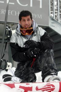 12-03-2007 SHOWBIZZ; BEKEND NERDERLAND IS WEER AANWEZIG IN DE OOSTENRIJKSE SKIGEBIEDEN. Van Noord naar Zuid en van Oost naar West zijn de Bn ers weer te vinden in de Oostenrijkse skigebieden. Veel sneeuw was er niet maar daarom deze te meer pret bij de after ski feesten.
foto: Albert den Iseger.