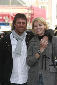18-03-2007 SHOWBIZZ; JOHN DE WOLF HEEFT NIEUWE LIEFDE INGE. John de Wolf heeft zijn nieuwe liefde gevonden in Leiden tijdens een feestje, zij heet Inge en is moeder van twee kinderen. John heeft zelf drie kinderen dus is het verliefde paar op zoek naar een groter huis.
foto: Albert den Iseger.