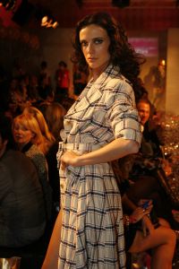 24-03-2007 SHOWBIZZ; DANIE BLES STYLING PRESENTS MIX EN MATCH IN HILTON. De Danie Bles summer tour is begonnen in het Hilton te Amsterdam. Frisse mode en vooral veel styling was de mix en match van Danie Bles in het Hilton.Druk was het wel vooral met mooie dames en weinig heren, drankjes waren voor eigen rekening en de winkels waren tijdens de gehele avond open voor de laatste mode snufjes,dus de vele dames gingen naar huis met goed gevulde Bles tassen.
foto: Albert den Iseger. 