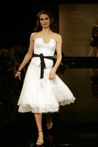 18-03-2007 SHOWBIZZ; ZAKEN VROUWEN HOUDEN VAN MOOIE MODE DUS VAN MART VISSER. Het Amsterdamse Hilton was weer bepalende lokatie voor het modebeeld van voorjaar-zomer 2007. Mart Visser bracht een wisselende show van zijn draagbare mode voor vooral de zakenvrouw, jong of oud. Ook diverse kamerleden waren weer aanwezig en allen droegen zij een creatie van Mart Visser. Zo liepen er rond Leatitia Griffith, Karien van Gennip,Ed Nijpels met partner Elsbeth Janmaat, Ans Markus,Christine Noordzij,Cees Dam, Gerrie van der Klei,Tineke de Groot en Mariette  Barnhoorn. 
foto: Albert den Iseger.