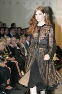 18-03-2007 SHOWBIZZ; ZAKEN VROUWEN HOUDEN VAN MOOIE MODE DUS VAN MART VISSER. Het Amsterdamse Hilton was weer bepalende lokatie voor het modebeeld van voorjaar-zomer 2007. Mart Visser bracht een wisselende show van zijn draagbare mode voor vooral de zakenvrouw, jong of oud. Ook diverse kamerleden waren weer aanwezig en allen droegen zij een creatie van Mart Visser. Zo liepen er rond Leatitia Griffith, Karien van Gennip,Ed Nijpels met partner Elsbeth Janmaat, Ans Markus,Christine Noordzij,Cees Dam, Gerrie van der Klei,Tineke de Groot en Mariette  Barnhoorn. 
foto: Albert den Iseger.
