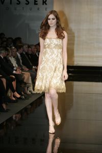 18-03-2007 SHOWBIZZ; ZAKEN VROUWEN HOUDEN VAN MOOIE MODE DUS VAN MART VISSER. Het Amsterdamse Hilton was weer bepalende lokatie voor het modebeeld van voorjaar-zomer 2007. Mart Visser bracht een wisselende show van zijn draagbare mode voor vooral de zakenvrouw, jong of oud. Ook diverse kamerleden waren weer aanwezig en allen droegen zij een creatie van Mart Visser. Zo liepen er rond Leatitia Griffith, Karien van Gennip,Ed Nijpels met partner Elsbeth Janmaat, Ans Markus,Christine Noordzij,Cees Dam, Gerrie van der Klei,Tineke de Groot en Mariette  Barnhoorn. 
foto: Albert den Iseger.