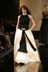 18-03-2007 SHOWBIZZ; ZAKEN VROUWEN HOUDEN VAN MOOIE MODE DUS VAN MART VISSER. Het Amsterdamse Hilton was weer bepalende lokatie voor het modebeeld van voorjaar-zomer 2007. Mart Visser bracht een wisselende show van zijn draagbare mode voor vooral de zakenvrouw, jong of oud. Ook diverse kamerleden waren weer aanwezig en allen droegen zij een creatie van Mart Visser. Zo liepen er rond Leatitia Griffith, Karien van Gennip,Ed Nijpels met partner Elsbeth Janmaat, Ans Markus,Christine Noordzij,Cees Dam, Gerrie van der Klei,Tineke de Groot en Mariette  Barnhoorn. 
foto: Albert den Iseger.