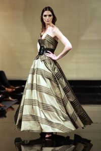 18-03-2007 SHOWBIZZ; ZAKEN VROUWEN HOUDEN VAN MOOIE MODE DUS VAN MART VISSER. Het Amsterdamse Hilton was weer bepalende lokatie voor het modebeeld van voorjaar-zomer 2007. Mart Visser bracht een wisselende show van zijn draagbare mode voor vooral de zakenvrouw, jong of oud. Ook diverse kamerleden waren weer aanwezig en allen droegen zij een creatie van Mart Visser. Zo liepen er rond Leatitia Griffith, Karien van Gennip,Ed Nijpels met partner Elsbeth Janmaat, Ans Markus,Christine Noordzij,Cees Dam, Gerrie van der Klei,Tineke de Groot en Mariette  Barnhoorn. 
foto: Albert den Iseger.