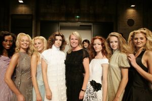 08-03-2007 SHOWBIZZ; MONIQUE COLLIGNON PRESENTEERDE HAUTE COUTURE COLLECTIE VOORJAAR-ZOMER 2007. In de westelijke gasfabriek te Amsterdam kwamen meer dan 600 MC. fans genieten van een  klein avondje MC mode. De gesponcerde show door oa. AUDI -PUPA visagie- Rob Peetoom Hair en make up - Jacobus Toet Champagne- Calexis schoenen was er een om niet gauw te vergeten. Prachtige modellen een top lokatie, prachtige mode en MC fans die genoten. Na de show even netwerken met een heerlijk glas Champagne in de hand,wat wil men nog meer op een woensdagavond.
foto: Albert den Iseger.