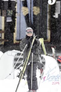 12-03-2007 SHOWBIZZ; BEKEND NERDERLAND IS WEER AANWEZIG IN DE OOSTENRIJKSE SKIGEBIEDEN. Van Noord naar Zuid en van Oost naar West zijn de Bn ers weer te vinden in de Oostenrijkse skigebieden. Veel sneeuw was er niet maar daarom deze te meer pret bij de after ski feesten. 
foto: Albert den Iseger.