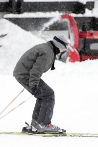 12-03-2007 SHOWBIZZ; BEKEND NERDERLAND IS WEER AANWEZIG IN DE OOSTENRIJKSE SKIGEBIEDEN. Van Noord naar Zuid en van Oost naar West zijn de Bn ers weer te vinden in de Oostenrijkse skigebieden. Veel sneeuw was er niet maar daarom deze te meer pret bij de after ski feesten. 
foto: Albert den Iseger.