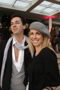 24-03-2007 SHOWBIZZ; DANIE BLES STYLING PRESENTS MIX EN MATCH IN HILTON. De Danie Bles summer tour is begonnen in het Hilton te Amsterdam. Frisse mode en vooral veel styling was de mix en match van Danie Bles in het Hilton.Druk was het wel vooral met mooie dames en weinig heren, drankjes waren voor eigen rekening en de winkels waren tijdens de gehele avond open voor de laatste mode snufjes,dus de vele dames gingen naar huis met goed gevulde Bles tassen.
foto: Albert den Iseger. 