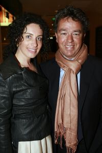 18-03-2007 SHOWBIZZ; ZAKEN VROUWEN HOUDEN VAN MOOIE MODE DUS VAN MART VISSER. Het Amsterdamse Hilton was weer bepalende lokatie voor het modebeeld van voorjaar-zomer 2007. Mart Visser bracht een wisselende show van zijn draagbare mode voor vooral de zakenvrouw, jong of oud. Ook diverse kamerleden waren weer aanwezig en allen droegen zij een creatie van Mart Visser. Zo liepen er rond Leatitia Griffith, Karien van Gennip,Ed Nijpels met partner Elsbeth Janmaat, Ans Markus,Christine Noordzij,Cees Dam, Gerrie van der Klei,Tineke de Groot en Mariette  Barnhoorn. 
foto: Albert den Iseger.