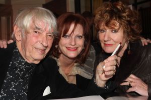 14-11-2007 SHOWBIZZ; AAT VELDHOEN VRAAGT HEDY d ANCONA TEN HUWELIJK. De erotische kunstenaar is dolverliefd op oud minister Hedy d Ancona en heeft haar al verschillende keren ten huwelijk gevraagd. 
foto: Albert den Iseger.