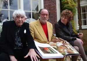 14-11-2007 SHOWBIZZ; AAT VELDHOEN VRAAGT HEDY d ANCONA TEN HUWELIJK. De erotische kunstenaar is dolverliefd op oud minister Hedy d Ancona en heeft haar al verschillende keren ten huwelijk gevraagd. 
foto: Albert den Iseger.