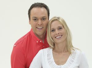 01-03-2008 SHOWBIZZ; FRANS BAUER VERTELD ZIJN VERHAAL EXCLUSIEF IN WEEKBLAD PRIVE. Hun exclusieve verhaal met z n drieen, Frans en Mariska Bauer en Laura Lynn. Evert Santegoeds en Edwin Bredius reden naar Brussel en hadden een ontmoeting met het drie tal. Het hele verhaal staat aanstaande maandag in een eerder te verschijnen nummer van weekblad Prive. Nadat Story Nederland verbijsterde met een verhaal dat Frans Bauer warme gevoelens zou hebben voor Laura Lynn komt Prive nu echt met de WAARHEID verteld door Frans en Mariska Bauer en Laura Lynn. Het tien pagina-s exclusieve verhaal met exclusieve foto-s van Albert den Iseger ligt maandag morgen klaar bij de kiosk. 
exclusieve foto: Albert den Iseger.