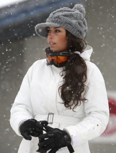 14-03-2008 SHOWBIZZ; JAN SMIT EN YOLANTHE CABAU VAN KASBERGEN VERTELLEN HUN VERHAAL IN FLACHAU. We gaan nog dit jaar trouwen als al onze werkzaamheden dit toelaten, anders word het echt volgend jaar.  Jan en Yolanthe waren met een paar vrienden op wintersport vakantie in Flachau. Het hele verhaal met prachtige foto-s deze week in uw weekblad Prive.
exclusieve foto-s : Albert den Iseger