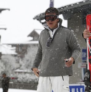 14-03-2008 SHOWBIZZ; JAN SMIT EN YOLANTHE CABAU VAN KASBERGEN VERTELLEN HUN VERHAAL IN FLACHAU. We gaan nog dit jaar trouwen als al onze werkzaamheden dit toelaten, anders word het echt volgend jaar.  Jan en Yolanthe waren met een paar vrienden op wintersport vakantie in Flachau. Het hele verhaal met prachtige foto-s deze week in uw weekblad Prive.
exclusieve foto-s : Albert den Iseger