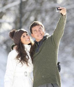 14-03-2008 SHOWBIZZ; JAN SMIT EN YOLANTHE CABAU VAN KASBERGEN VERTELLEN HUN VERHAAL IN FLACHAU. We gaan nog dit jaar trouwen als al onze werkzaamheden dit toelaten, anders word het echt volgend jaar.  Jan en Yolanthe waren met een paar vrienden op wintersport vakantie in Flachau. Het hele verhaal met prachtige foto-s deze week in uw weekblad Prive.
exclusieve foto-s : Albert den Iseger