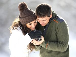 14-03-2008 SHOWBIZZ; JAN SMIT EN YOLANTHE CABAU VAN KASBERGEN VERTELLEN HUN VERHAAL IN FLACHAU. We gaan nog dit jaar trouwen als al onze werkzaamheden dit toelaten, anders word het echt volgend jaar.  Jan en Yolanthe waren met een paar vrienden op wintersport vakantie in Flachau. Het hele verhaal met prachtige foto-s deze week in uw weekblad Prive.
exclusieve foto-s : Albert den Iseger