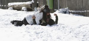 14-03-2008 SHOWBIZZ; JAN SMIT EN YOLANTHE CABAU VAN KASBERGEN VERTELLEN HUN VERHAAL IN FLACHAU. We gaan nog dit jaar trouwen als al onze werkzaamheden dit toelaten, anders word het echt volgend jaar.  Jan en Yolanthe waren met een paar vrienden op wintersport vakantie in Flachau. Het hele verhaal met prachtige foto-s deze week in uw weekblad Prive.
exclusieve foto-s : Albert den Iseger