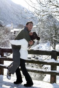 14-03-2008 SHOWBIZZ; JAN SMIT EN YOLANTHE CABAU VAN KASBERGEN VERTELLEN HUN VERHAAL IN FLACHAU. We gaan nog dit jaar trouwen als al onze werkzaamheden dit toelaten, anders word het echt volgend jaar.  Jan en Yolanthe waren met een paar vrienden op wintersport vakantie in Flachau. Het hele verhaal met prachtige foto-s deze week in uw weekblad Prive.
exclusieve foto-s : Albert den Iseger