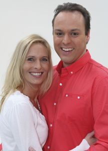 01-03-2008 SHOWBIZZ; FRANS BAUER VERTELD ZIJN VERHAAL EXCLUSIEF IN WEEKBLAD PRIVE. Hun exclusieve verhaal met z n drieen, Frans en Mariska Bauer en Laura Lynn. Evert Santegoeds en Edwin Bredius reden naar Brussel en hadden een ontmoeting met het drie tal. Het hele verhaal staat aanstaande maandag in een eerder te verschijnen nummer van weekblad Prive. Nadat Story Nederland verbijsterde met een verhaal dat Frans Bauer warme gevoelens zou hebben voor Laura Lynn komt Prive nu echt met de WAARHEID verteld door Frans en Mariska Bauer en Laura Lynn. Het tien pagina-s exclusieve verhaal met exclusieve foto-s van Albert den Iseger ligt maandag morgen klaar bij de kiosk. 
exclusieve foto: Albert den Iseger.