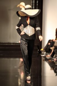 15-03-2008 SHOWBIZZ; MART VISSER HAUTECOUTURE SHOW VOORJAAR 2008.
foto: Albert den Iseger