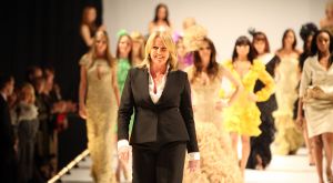 31-03-2008 SHOWBIZZ; MONIQUE COLLIGNON PRESENTEERDE WAANZINNIGE COUTURE COLLECTIE VOORJAAR 2008. In het decor van staal en de sfeer van een oude fabriek presenteerde MC. een waanzinnige zomercollectie voor de meer dan 500 aanwezige. Heup wiegend flaneerden 19 modellen over de witte catwalk met felgekleurde creaties en prachtige hoeden. De kleuren  Zwart wit bepaalden ook een groot blok van de bijzondere voorjaarscollectie. Het trouwe MC publiek was laaiend enthousiast,  en terecht want een dergelijk show komt niet dagelijks voor in Amsterdam. Vele bekenden waren weer aanwezig oa. Annemarie van Gaal, Jasmine Sendar in een prachtige creatie van Addy van de Krommenacker -zij durft wel- Micky Hoogendijk met Hummer, Daphne Dekkers, Stella Gomans, Jan en Monique des Bouvrie en natuurlijk onze mode verslaggever en deskundige Maik de Boer.
foto: Albert den Iseger.