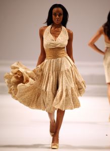 31-03-2008 SHOWBIZZ; MONIQUE COLLIGNON PRESENTEERDE WAANZINNIGE COUTURE COLLECTIE VOORJAAR 2008. In het decor van staal en de sfeer van een oude fabriek presenteerde MC. een waanzinnige zomercollectie voor de meer dan 500 aanwezige. Heup wiegend flaneerden 19 modellen over de witte catwalk met felgekleurde creaties en prachtige hoeden. De kleuren  Zwart wit bepaalden ook een groot blok van de bijzondere voorjaarscollectie. Het trouwe MC publiek was laaiend enthousiast,  en terecht want een dergelijk show komt niet dagelijks voor in Amsterdam. Vele bekenden waren weer aanwezig oa. Annemarie van Gaal, Jasmine Sendar in een prachtige creatie van Addy van de Krommenacker -zij durft wel- Micky Hoogendijk met Hummer, Daphne Dekkers, Stella Gomans, Jan en Monique des Bouvrie en natuurlijk onze mode verslaggever en deskundige Maik de Boer.
foto: Albert den Iseger.