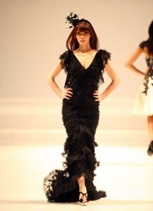 31-03-2008 SHOWBIZZ; MONIQUE COLLIGNON PRESENTEERDE WAANZINNIGE COUTURE COLLECTIE VOORJAAR 2008. In het decor van staal en de sfeer van een oude fabriek presenteerde MC. een waanzinnige zomercollectie voor de meer dan 500 aanwezige. Heup wiegend flaneerden 19 modellen over de witte catwalk met felgekleurde creaties en prachtige hoeden. De kleuren  Zwart wit bepaalden ook een groot blok van de bijzondere voorjaarscollectie. Het trouwe MC publiek was laaiend enthousiast,  en terecht want een dergelijk show komt niet dagelijks voor in Amsterdam. Vele bekenden waren weer aanwezig oa. Annemarie van Gaal, Jasmine Sendar in een prachtige creatie van Addy van de Krommenacker -zij durft wel- Micky Hoogendijk met Hummer, Daphne Dekkers, Stella Gomans, Jan en Monique des Bouvrie en natuurlijk onze mode verslaggever en deskundige Maik de Boer.
foto: Albert den Iseger.