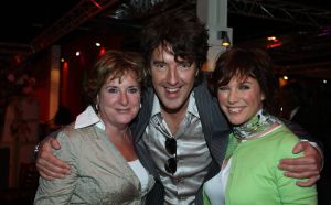 22-02-2008 SHOWBIZZ; MYRNA GOOSSEN VIERT FEESTJE OM  EIGEN KINDER BOEKJE.
Foto: Albert den Iseger
