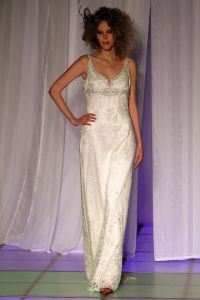 17-03-2008 SHOWBIZZ; DANI BLESS TOVERDE MET VELE KLEUREN OP MODESHOW IN EXPO AMSTERDAM. Dani Bless de styliste van vele bekende Nederlanders toverde met vele kleuren en creaties op haar voorjaarsmodeshow in Expo Amsterdam. Meer dan 50 jonge modellen showde een keur van bekende ontwerpers en niet alleen kleding maar ook bijzondere schoenen, tassen,shawls en sieraden. Het was weer een kleurig modefeestje en vele klanten van Dani waren ook aanwezig oa. Silvie Meis, Daniel Overgaag, Leontine Borsato, Nikki Plessen, Estelle Gullit en Jan en Monique des Bouvrie en vele anderen. 
foto: Albert den Iseger.