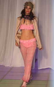 17-03-2008 SHOWBIZZ; DANI BLESS TOVERDE MET VELE KLEUREN OP MODESHOW IN EXPO AMSTERDAM. Dani Bless de styliste van vele bekende Nederlanders toverde met vele kleuren en creaties op haar voorjaarsmodeshow in Expo Amsterdam. Meer dan 50 jonge modellen showde een keur van bekende ontwerpers en niet alleen kleding maar ook bijzondere schoenen, tassen,shawls en sieraden. Het was weer een kleurig modefeestje en vele klanten van Dani waren ook aanwezig oa. Silvie Meis, Daniel Overgaag, Leontine Borsato, Nikki Plessen, Estelle Gullit en Jan en Monique des Bouvrie en vele anderen. 
foto: Albert den Iseger.