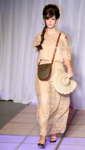 17-03-2008 SHOWBIZZ; DANI BLESS TOVERDE MET VELE KLEUREN OP MODESHOW IN EXPO AMSTERDAM. Dani Bless de styliste van vele bekende Nederlanders toverde met vele kleuren en creaties op haar voorjaarsmodeshow in Expo Amsterdam. Meer dan 50 jonge modellen showde een keur van bekende ontwerpers en niet alleen kleding maar ook bijzondere schoenen, tassen,shawls en sieraden. Het was weer een kleurig modefeestje en vele klanten van Dani waren ook aanwezig oa. Silvie Meis, Daniel Overgaag, Leontine Borsato, Nikki Plessen, Estelle Gullit en Jan en Monique des Bouvrie en vele anderen. 
foto: Albert den Iseger.