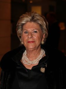 10-03-2009 SHOWBIZZ; MART VISSER LAAT IEDEREEN WEGDROMEN MET ZWOELE ZOMERMODE. Het Amsterdamse Hilton Hotel was weer top de Brood Top gevuld. Iedereen wuifde de zorgen even weg en waande zich in een tropische paradijs met wapperde zomermode. Tal van prominenten waren van de partij oa. Jan en Monique des Bouvrie- Cor en Hansje Boonstra- Hans en Irene Schreuder-Ingrid Staal-Judith Wiersma en natuurlijk Leatitia Griffith. 
foto: Albert den Iseger.