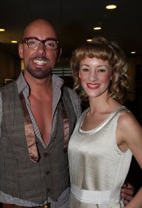 04-03-2009 SHOWBIZZ; PAUL SCHULTEN BRENGT DE ZOMER NAAR U TOE. Paul Schulten bracht alvast een stukje zomer naar het Amsterdamse Okura hotel toe. De modeontwerper bracht als eerste zijn voorjaarsmode op de catwalk. Paul vertelde op de catwalk heel relaxt over zijn inspiratie die hij op deed in mediterrane gebieden als Zuid Frankrijk-Spanje-Italie en steden als Parijs en Milaan. Zijn nieuwe creaties zijn fleurig en doen verlangen naar een mooie zomer. Elegante mantel en broekpakken en stijlvolle avondjurken gedecoreerd met prachtige sieraden van Otuzu. Paul zette voor bekend Nederland alvast de zomersfeer neer  en omringd door zijn mannequins toonde Paul zich een creatief mode ontwerper. Vele bekenden waren naar het Okura gekomen oa. Bram en Marjon Bakker-Patricia Paay-Hank Heijn-Ans Markus en natuurlijk ontbrak Maik de Boer niet.
foto: Albert den Iseger.