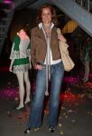 04-03-2009 SHOWBIZZ; JOS VAN RAAK GEEFT DE VOORJAARSMODE 2009 MODE EEN KLEURTJE. Meer dan 600 bezoekers zagen een fleurige en kleurige modeshow rechtstreeks uit de winkels van Jos van Raak uit Amsterdam. Bekenden kopjes sierden de roze catwalk namelijk Tooske Ragas- Georgina Verbaan - Lieke van Lexmond en Irene van der Laar waren deze avond de mannequins van Jos van Raak en brachten de mode op een sierlijke wijze aan de grote schare fans van Jos van Raak zijn mode.
foto: Albert den Iseger