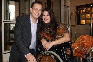 15-03-2009 SHOWBIZZ; SHEILA DE VRIES GEEFT IEDEREEN HET ULTIEME ZOMERGEVOEL MEE. In het Amsterdam Hilton hotel was het weer een middagje zomer met als zonnetje de mode van Sheila de Vries.
foto: Albert den Iseger.