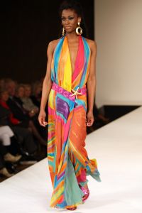 15-03-2009 SHOWBIZZ; SHEILA DE VRIES GEEFT IEDEREEN HET ULTIEME ZOMERGEVOEL MEE. In het Amsterdam Hilton hotel was het weer een middagje zomer met als zonnetje de mode van Sheila de Vries.
foto: Albert den Iseger.