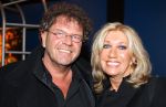 09-03-2009 SHOWBIZZ; GOUDEN HARPEN 2009 WEER UITGEREIKT AAN DIVERSE ARTIESTEN.Woensdag j.l. werden de Gouden Harpen weer uitgereikt op het Buma Harpengal 2009. Jan Smit-Krezip-Gerard van Maasakkers en Within Temptation zijn volgens de jury de beste muziekanten die ons land te bieden heeft afgelopen jaar. De show werd gepresenteerd door een zeer nerveuze Yolanthe Cabau van Kasbergen.
foto: Albert den Iseger.