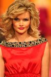 04-03-2009 SHOWBIZZ; JOS VAN RAAK GEEFT DE VOORJAARSMODE 2009 MODE EEN KLEURTJE. Meer dan 600 bezoekers zagen een fleurige en kleurige modeshow rechtstreeks uit de winkels van Jos van Raak uit Amsterdam. Bekenden kopjes sierden de roze catwalk namelijk Tooske Ragas- Georgina Verbaan - Lieke van Lexmond en Irene van der Laar waren deze avond de mannequins van Jos van Raak en brachten de mode op een sierlijke wijze aan de grote schare fans van Jos van Raak zijn mode.
foto: Albert den Iseger