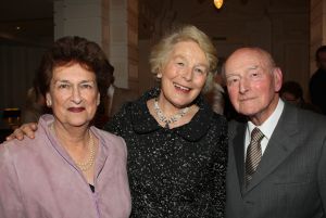 07-03-2010 SHOWBIZZ; FRANS MOLENAAR WEDEROM IN HET AMSTELHOTEL MET ZIJN VOORJAARSMODE 2010.
foto; Albert den Iseger.
