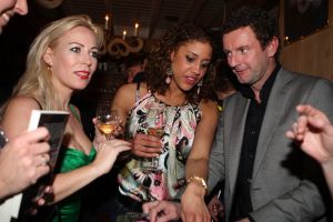 31-03-2010 SHOWBIZZ; FEESTJE IN RESTAURANT FABELS IN BERGEN WAS THUISKOMEN VOOR VELE BEKENDEN. Vele bekenden uit de schrijvers en artiesten wereld troffen elkaar bij een feestje voor het goede doel in Restaurant Fabels in het Noord Hollandse Bergen. Topper Gerard Joling vierde een thuisfeestje want Fabels is voor hem a place to be. 
foto: Albert den Iseger.