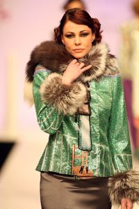 01-03-2010 SHOWBIZZ; HAUTE COUTURE SHOW VOORJAAR 2010 \
