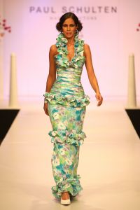 01-03-2010 SHOWBIZZ; HAUTE COUTURE SHOW VOORJAAR 2010 \