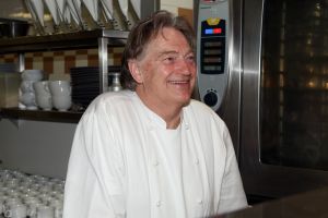 31-03-2010 SHOWBIZZ; FEESTJE IN RESTAURANT FABELS IN BERGEN WAS THUISKOMEN VOOR VELE BEKENDEN. Vele bekenden uit de schrijvers en artiesten wereld troffen elkaar bij een feestje voor het goede doel in Restaurant Fabels in het Noord Hollandse Bergen. Topper Gerard Joling vierde een thuisfeestje want Fabels is voor hem a place to be. 
foto: Albert den Iseger.