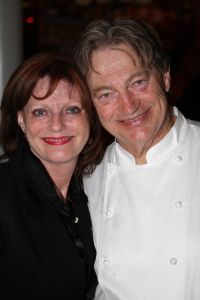 31-03-2010 SHOWBIZZ; FEESTJE IN RESTAURANT FABELS IN BERGEN WAS THUISKOMEN VOOR VELE BEKENDEN. Vele bekenden uit de schrijvers en artiesten wereld troffen elkaar bij een feestje voor het goede doel in Restaurant Fabels in het Noord Hollandse Bergen. Topper Gerard Joling vierde een thuisfeestje want Fabels is voor hem a place to be. 
foto: Albert den Iseger.