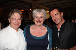 31-03-2010 SHOWBIZZ; FEESTJE IN RESTAURANT FABELS IN BERGEN WAS THUISKOMEN VOOR VELE BEKENDEN. Vele bekenden uit de schrijvers en artiesten wereld troffen elkaar bij een feestje voor het goede doel in Restaurant Fabels in het Noord Hollandse Bergen. Topper Gerard Joling vierde een thuisfeestje want Fabels is voor hem a place to be. 
foto: Albert den Iseger.