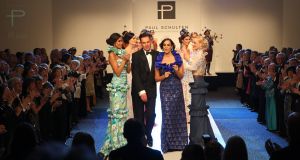 01-03-2010 SHOWBIZZ; HAUTE COUTURE SHOW VOORJAAR 2010 \