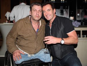 31-03-2010 SHOWBIZZ; FEESTJE IN RESTAURANT FABELS IN BERGEN WAS THUISKOMEN VOOR VELE BEKENDEN. Vele bekenden uit de schrijvers en artiesten wereld troffen elkaar bij een feestje voor het goede doel in Restaurant Fabels in het Noord Hollandse Bergen. Topper Gerard Joling vierde een thuisfeestje want Fabels is voor hem a place to be. 
foto: Albert den Iseger.